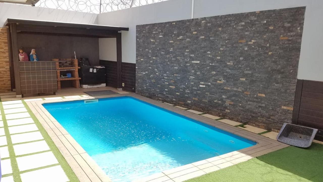 Your Home Away From Home 普拉亚 外观 照片